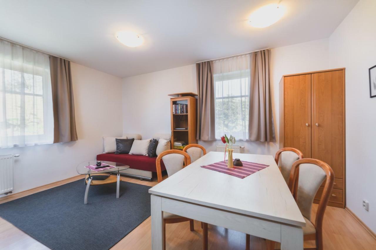 Vila Michal Bešeňová Esterno foto